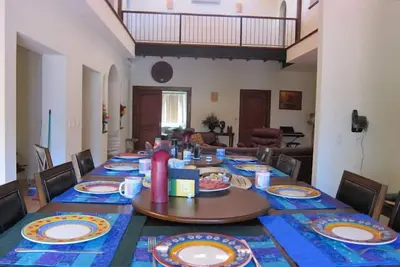 Image de Belle maison privée, à distance de marche de la plage