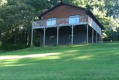 Image de Maison confortable en cèdre avec belle vue sur la montagne. Idéalement situé