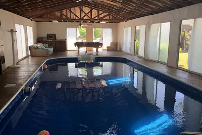 Image de 10 minutes. à Tiec: maison de charme avec piscine couverte, solarium, jacuzzi, etc. . .