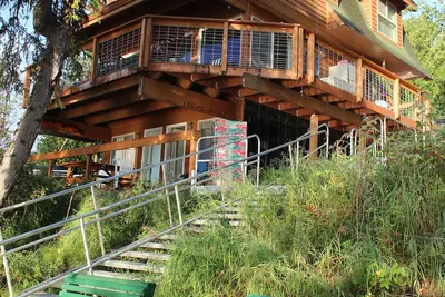 Image de Kenai Riverfront Chalet situé au centre de la péninsule de Kenai