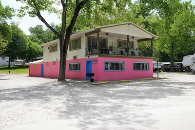 Image de Sunrise Beach Bunk House