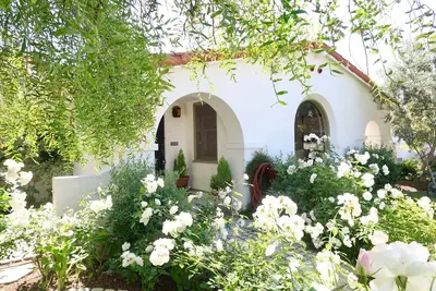 Image de Bungalow De Plage Au Coeur De Surf City 3 Br 2 Ba (Lieu de travail convivial)