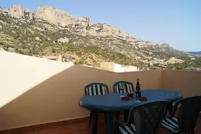 Image de Maison centenaire entièrement rénovée avec vue sur Monsant