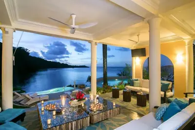 Villa Rio Chico - 14 Acre Estate w \/ Private Beach. Option de location de 6 ou 8 chambres