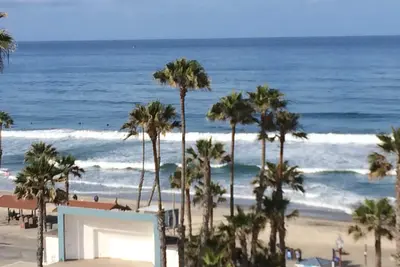 Image de Belle plage d'été de Wyndham Oceanside Pier Resort