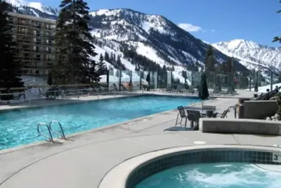 Image de Station de ski de Snowbird - 2 Bed \/ 2Bath avec Hot-tub!