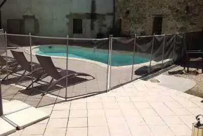 Image de Gite Les Oliviers appartement dans Mas du XVIIIème siècle, entrée indépendante