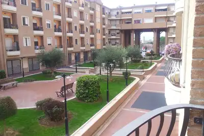 Image de Studio avec balcon et vue magnifique sur Assise