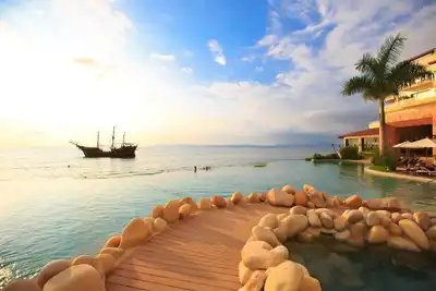 Image de Garza Blanca Resort / NOËL Sur La Plage