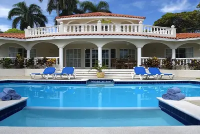 Image de Suites 1-3 Chambres & Villas 4-6 Chambres à partir de 99 $ - Informez-vous Maintenant