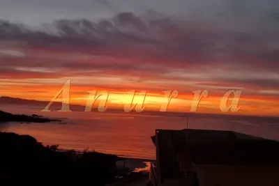 Sardaigne-Île Rossa4: 30 m de la plage