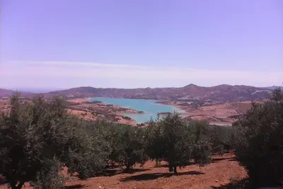 Image de Gîte à la campagne dans un village avec vue sur la mer.