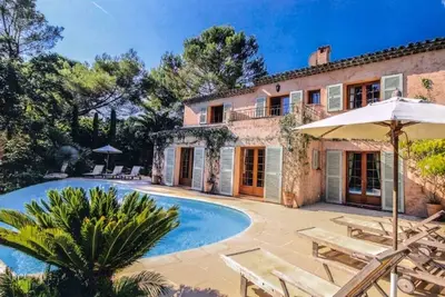 Image de Riviera Villa Luxueuse - Piscine, Jardin, WiFi & Ac - Quartier Calme et Résidentiel