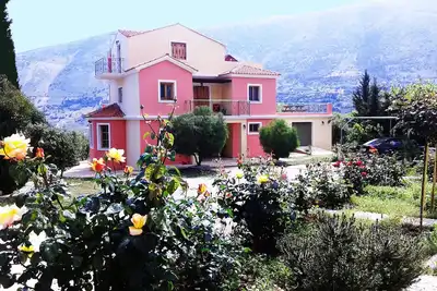 Image de Une villa ensoleillée de 110 m2 près de la mer