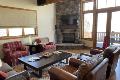 Image de Grande maison de montagne, 2 espaces de vie, Priv. Spa, superbes vues et 2 voitures