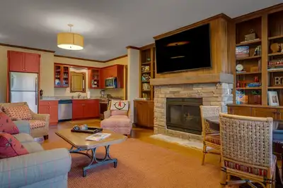 Image de 2 chambres 2 salles de bain Cottage Ă True North Golf Club Ă Harbor Springs Mi