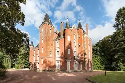 Image de CHÂTEAU De Montsymond (officiel). 10 suites. Piscine Chauffée. Sauna. Hammam.