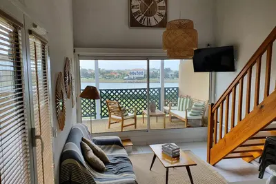 Image de Terrasse de 20 m2 pour cet appartement plage et commerce à pied! ! ! ! Wifi