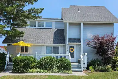 Image de Bord De Mer / Quai PRIVÉ / Ascenseur, Magnifique À L'INTÉRIEUR Et PRÈS De La Plage - Linge fourni