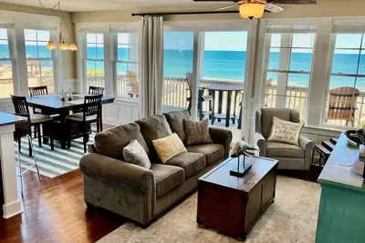 Image de Oceanfront nouvellement construit Ă Seven C dans la piscine Kill Devil Hills. Oceanviews. Ascenseur (Sc302 - C-View)