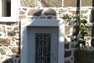 Private Villa est. 1750! Spacieux et très calme, pour les familles, les groupes, les ateliers.