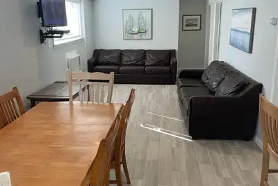 Image de 308 Webster Appartement au 1er étage pour 10 personnes avec badges de plage à pied de la plage