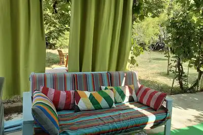 Image de Cabanon jardin 1000m2 en bord de rivière  dans le village de Barjols