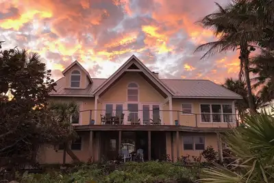 Image de Ocean Front. Plage privée, 5 Br, 3 1/2 Bath, grill Location Par Mois Seulement