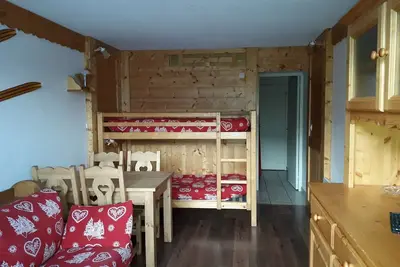 Image de Studio avec vue sur pistes station de ski en Savoie