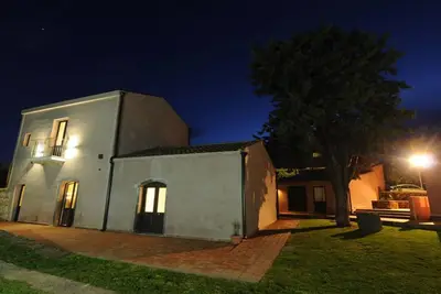 Image de La salle des grenades - Le jardin ovale