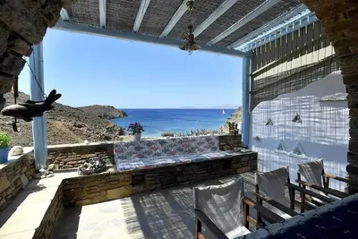 Villa typique des Cyclades à Tinos à 60 mètres de la mer