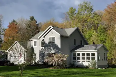 Image de Belle maison familiale Ă Saratoga Springs