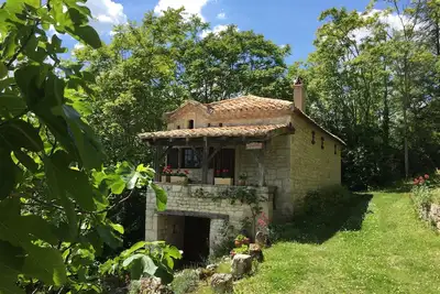 Image de Une gîte pittoresque en plein nature près de Montcuq. .