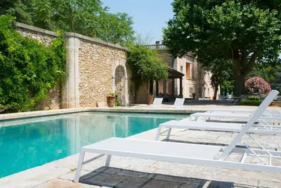Image de Languedoc Mansion Avec Jardins Du XVIIIème Siecle