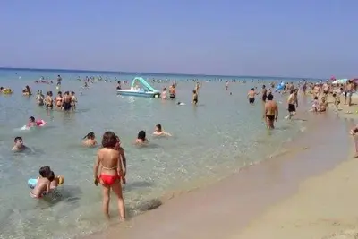 Image de Vacation home with free and equipped beach