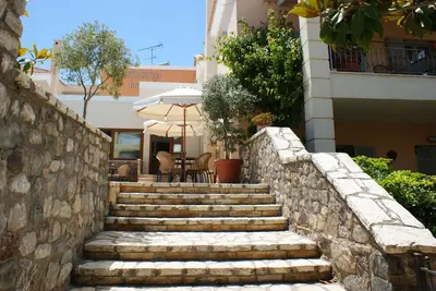 Image de Harmony Hotel Apartments - Suite Nafsika 50m² Pour 2-4 Personnes Wifi Gratuit