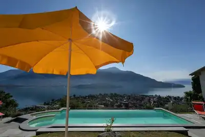Lac de Côme - La Collinetta - Girasole