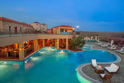 Image de Reidence Famille avec Vue sur Mer / Pool Area