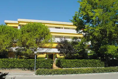 Lignano, appartement avec salon et chambre - B -