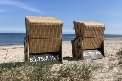 Image de Appartement de 3 pièces avec balcon pouvant accueillir jusqu'à 6 personnes, chaise de plage, à 1000 m de la plage, cheminée
