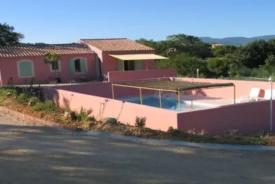 Image de Bastide de la Peyrolière, Maison peupliers dans le luberon avec piscine, tennis.