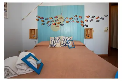 Image de À Palerme, quartier central de Sferracavallo - Mondello, appartement avec vue sur la mer