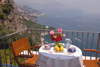Maison avec vue mer et terrasse, plage à proximité et Amalfi 4 km