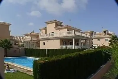 Image de Grande villa avec piscine privée