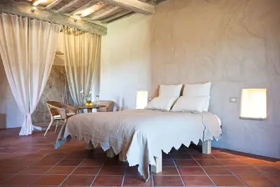 Image de Chambre suite dans ferme avec piscine en pleine nature