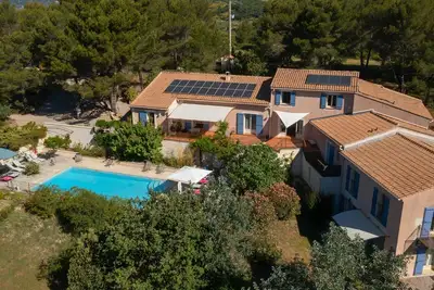 Image de \"Rasteau\": un superbe gite au calme pour 2, dans une magnifique propriété
