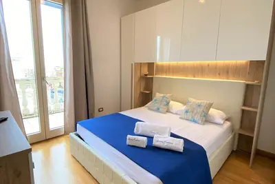 Image de Vue sur la mer appartement avec sauna douche