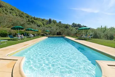 Image de Apt 1 ch dans ferme 2/4 personnes; sw / piscine, jardin pvt, vue imprenable