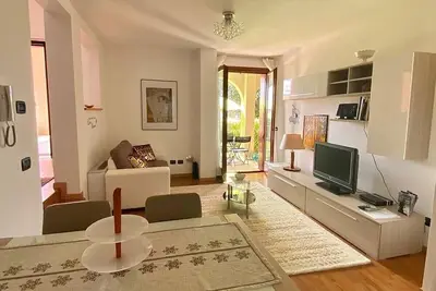 Image de Appartement De RÊVE: Appartement Neuf! ! À Toscolano Maderno, Avec Jardin, Porche