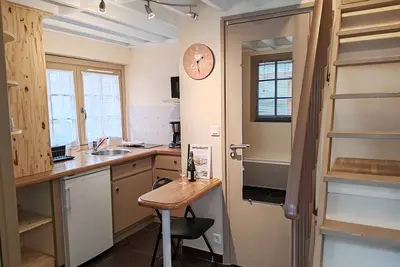 Image de La Maisonnette de l'Homme de bois - Atypique - centre historique Honfeur